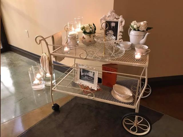 Rental store for IVRY 4 WHEEL TEA CART in Auburn IN